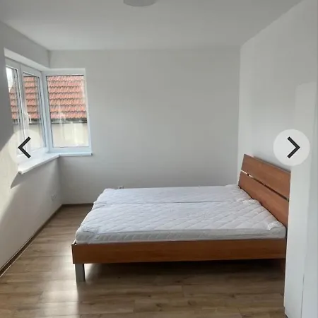 Apartman Bobrov * Bobrov