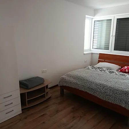 Apartman Bobrov Apartment *